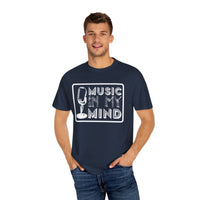 (Musik)Unisex-T-Shirt aus stückgefärbtem Material