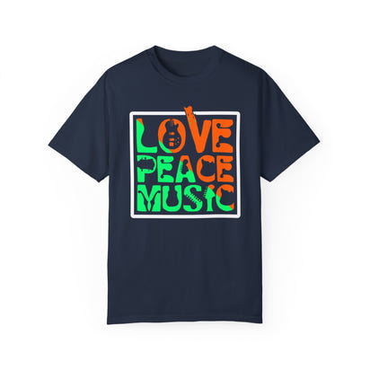 (Musik)Unisex-T-Shirt aus stückgefärbtem Material