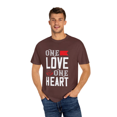 (Valentinstag) Unisex-T-Shirt aus stückgefärbtem Material