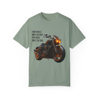 Camiseta unisex teñida con toque artístico (moto)