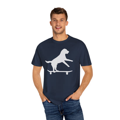 Unisex-T-Shirt aus stückgefärbtem Material