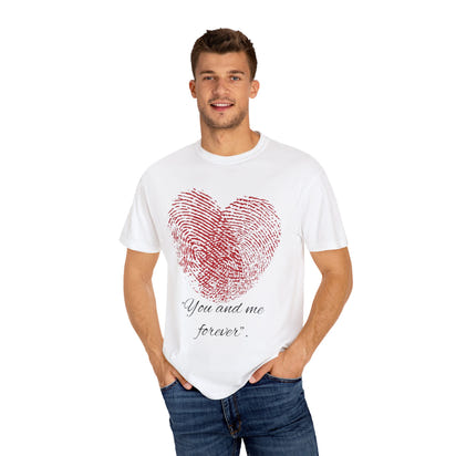 Camiseta unisex teñida en prenda para San Valentín