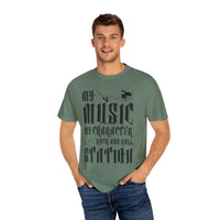 (Musik)Unisex-T-Shirt aus stückgefärbtem Material