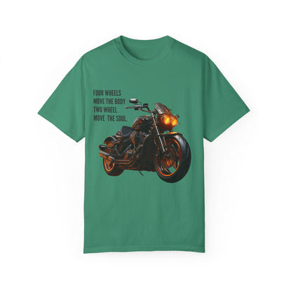 Camiseta unisex teñida con toque artístico (moto)