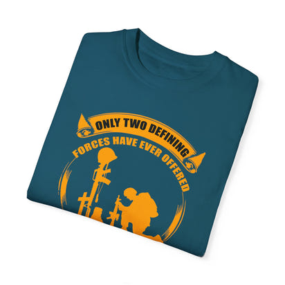 Militärisches Unisex-T-Shirt, stückgefärbt