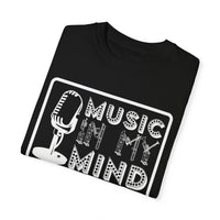 (Musik)Unisex-T-Shirt aus stückgefärbtem Material