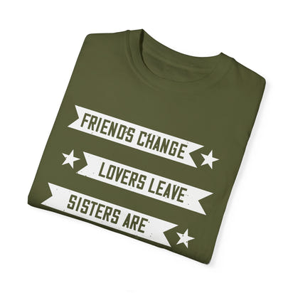 (Schwester) Unisex-T-Shirt aus stückgefärbtem Material