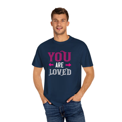 (Valentinstag) Unisex-T-Shirt aus stückgefärbtem Material