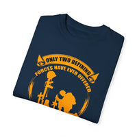 Militärisches Unisex-T-Shirt, stückgefärbt