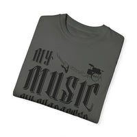(Musik)Unisex-T-Shirt aus stückgefärbtem Material