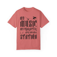 (Musik)Unisex-T-Shirt aus stückgefärbtem Material