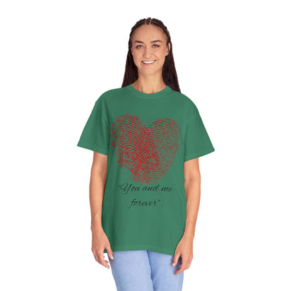Camiseta unisex teñida en prenda para San Valentín