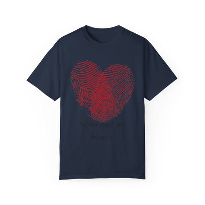 Camiseta unisex teñida en prenda para San Valentín