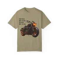Camiseta unisex teñida con toque artístico (moto)