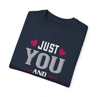 (Valentinstag) Unisex-T-Shirt aus stückgefärbtem Material