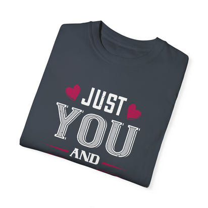 (Valentinstag) Unisex-T-Shirt aus stückgefärbtem Material