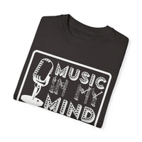 (Musik)Unisex-T-Shirt aus stückgefärbtem Material