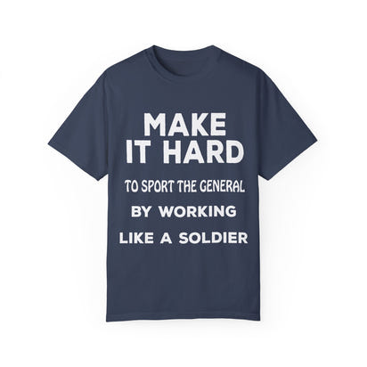 Militärisches Unisex-T-Shirt, stückgefärbt