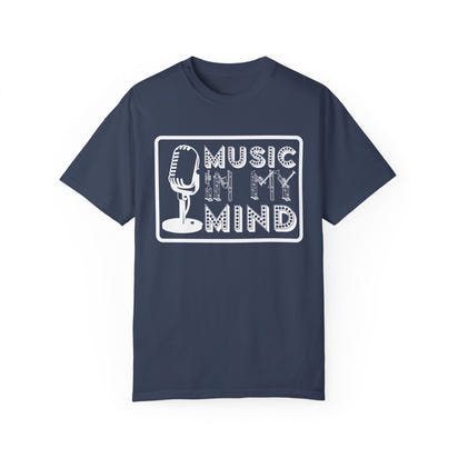 (Musik)Unisex-T-Shirt aus stückgefärbtem Material