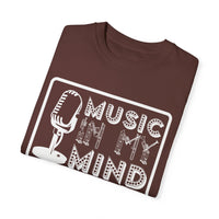 (Musik)Unisex-T-Shirt aus stückgefärbtem Material