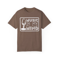 (Musik)Unisex-T-Shirt aus stückgefärbtem Material