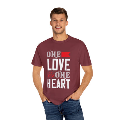(Valentinstag) Unisex-T-Shirt aus stückgefärbtem Material