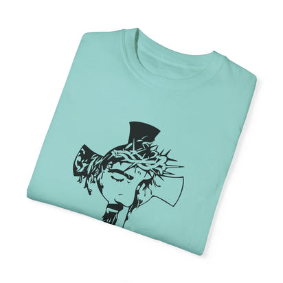 (Cristian) Unisex-T-Shirt aus stückgefärbtem Material