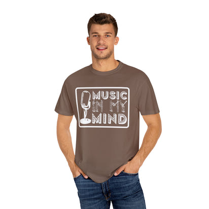 (Musik)Unisex-T-Shirt aus stückgefärbtem Material