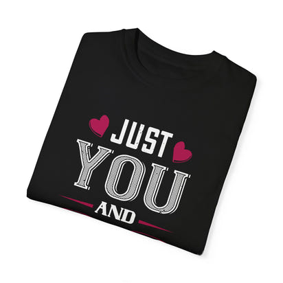 (Valentinstag) Unisex-T-Shirt aus stückgefärbtem Material