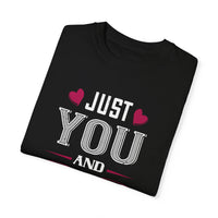 (Valentinstag) Unisex-T-Shirt aus stückgefärbtem Material