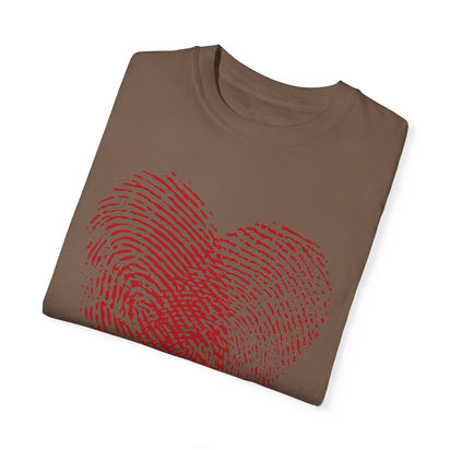 Camiseta unisex teñida en prenda para San Valentín