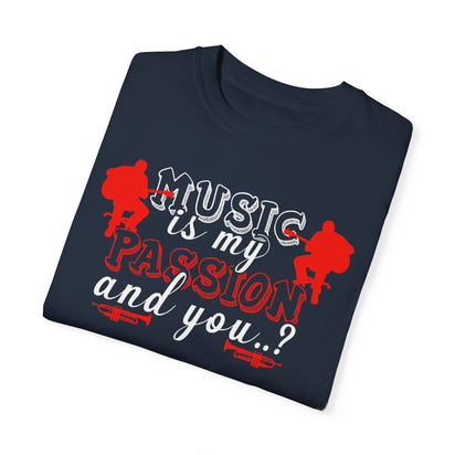 (Musik)Unisex-T-Shirt aus stückgefärbtem Material