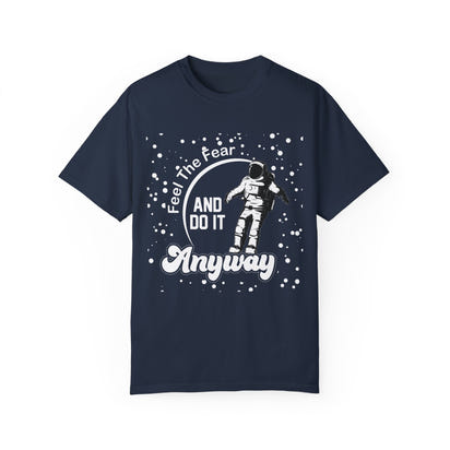 Unisex-T-Shirt aus stückgefärbtem Material