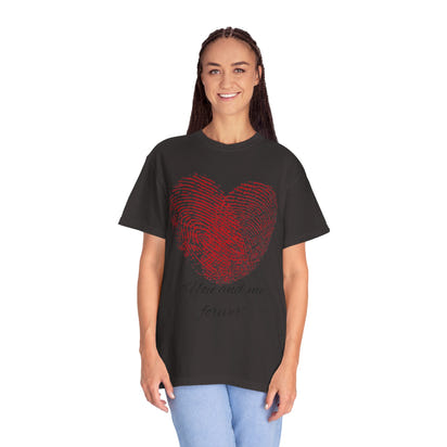 Camiseta unisex teñida en prenda para San Valentín