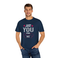 (Valentinstag) Unisex-T-Shirt aus stückgefärbtem Material