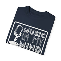 (Musik)Unisex-T-Shirt aus stückgefärbtem Material
