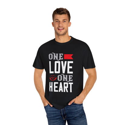 (Valentinstag) Unisex-T-Shirt aus stückgefärbtem Material