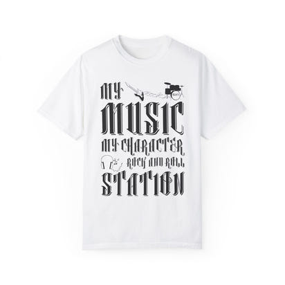 (Musik)Unisex-T-Shirt aus stückgefärbtem Material
