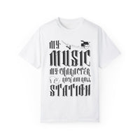 (Musik)Unisex-T-Shirt aus stückgefärbtem Material