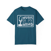 (Musik)Unisex-T-Shirt aus stückgefärbtem Material