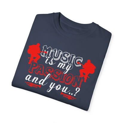 (Musik)Unisex-T-Shirt aus stückgefärbtem Material