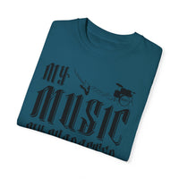 (Musik)Unisex-T-Shirt aus stückgefärbtem Material