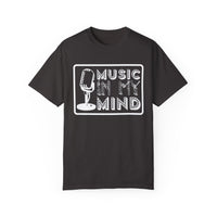 (Musik)Unisex-T-Shirt aus stückgefärbtem Material