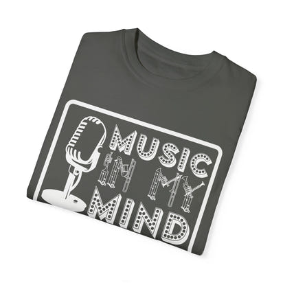 (Musik)Unisex-T-Shirt aus stückgefärbtem Material