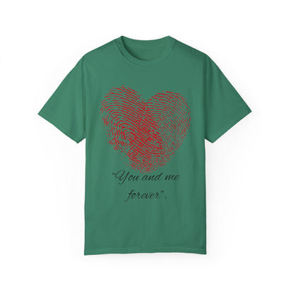Camiseta unisex teñida en prenda para San Valentín