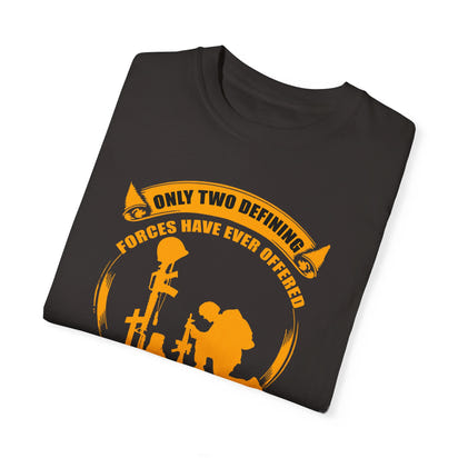 Militärisches Unisex-T-Shirt, stückgefärbt