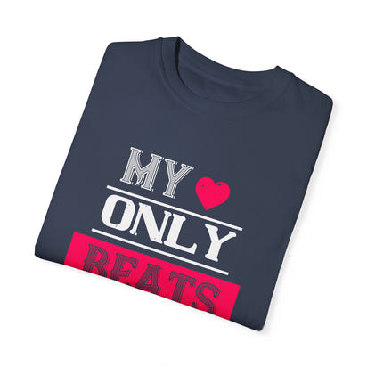 (Valentinstag) Unisex-T-Shirt aus stückgefärbtem Material