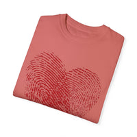 Camiseta unisex teñida en prenda para San Valentín