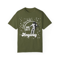 Unisex-T-Shirt aus stückgefärbtem Material