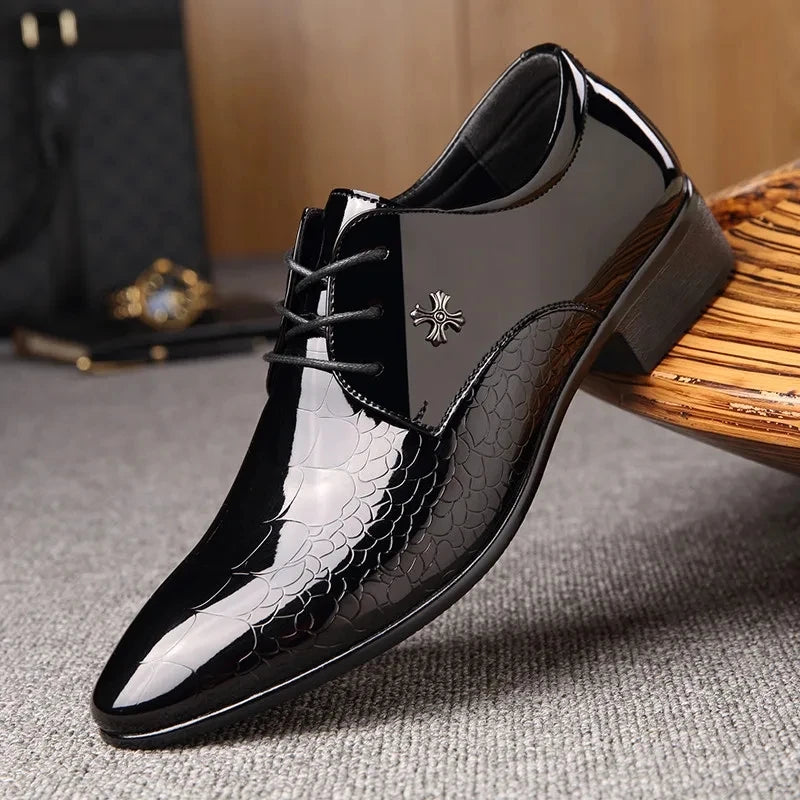 Zapatos de cuero para hombre, negros, de cuero suave, suela blanda, para primavera y otoño, para el mejor hombre, ropa formal de negocios para hombre, tallas grandes 38-48